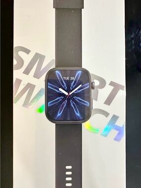 Smartwatch with Light Pink Silicone Band - Touchscreen